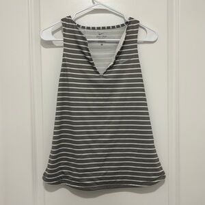 Nike dri-fit women’s large stripe sporty athletic casual tank top‎ athleisure